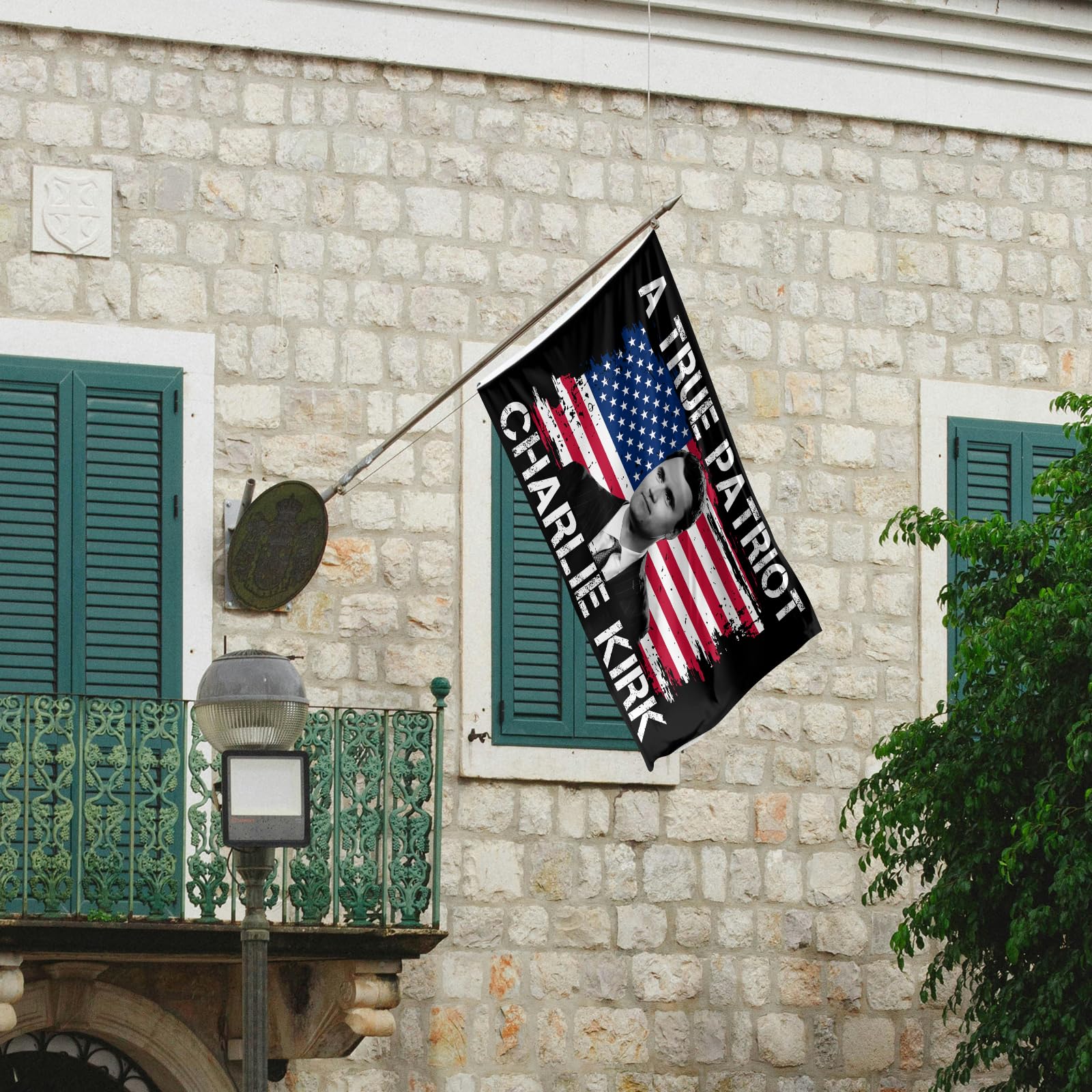 HGCO Gift-ready patriotic flag for family and friends.