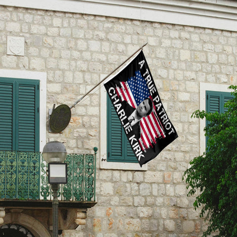 HGCO Gift-ready patriotic flag for family and friends.