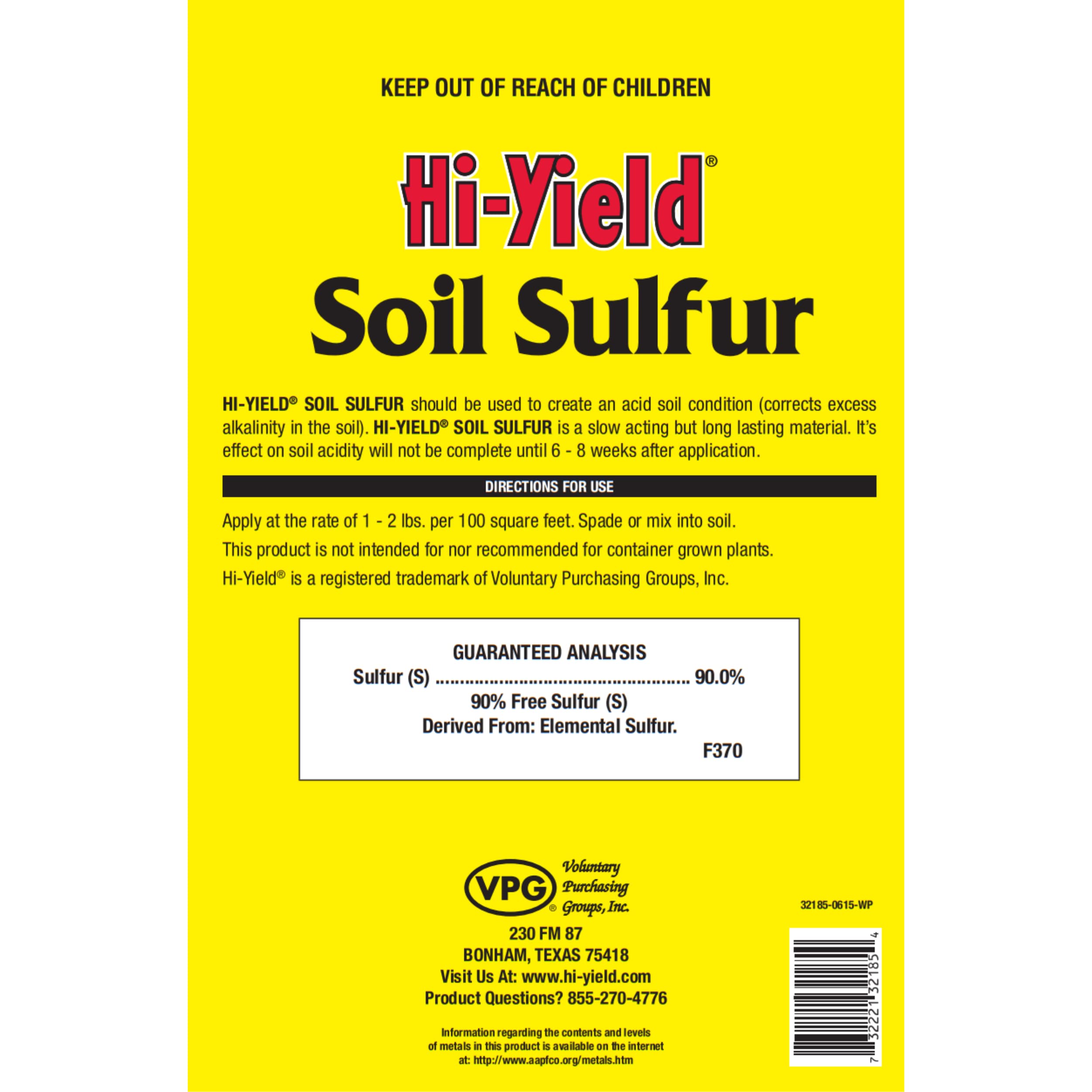 Hi-Yield Soil Sulfur granules closeup highlights even distribution for lawns and vegetables.