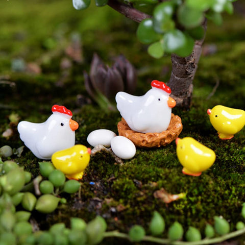 Hiawbon fairy garden nest adds whimsy to micro landscapes.