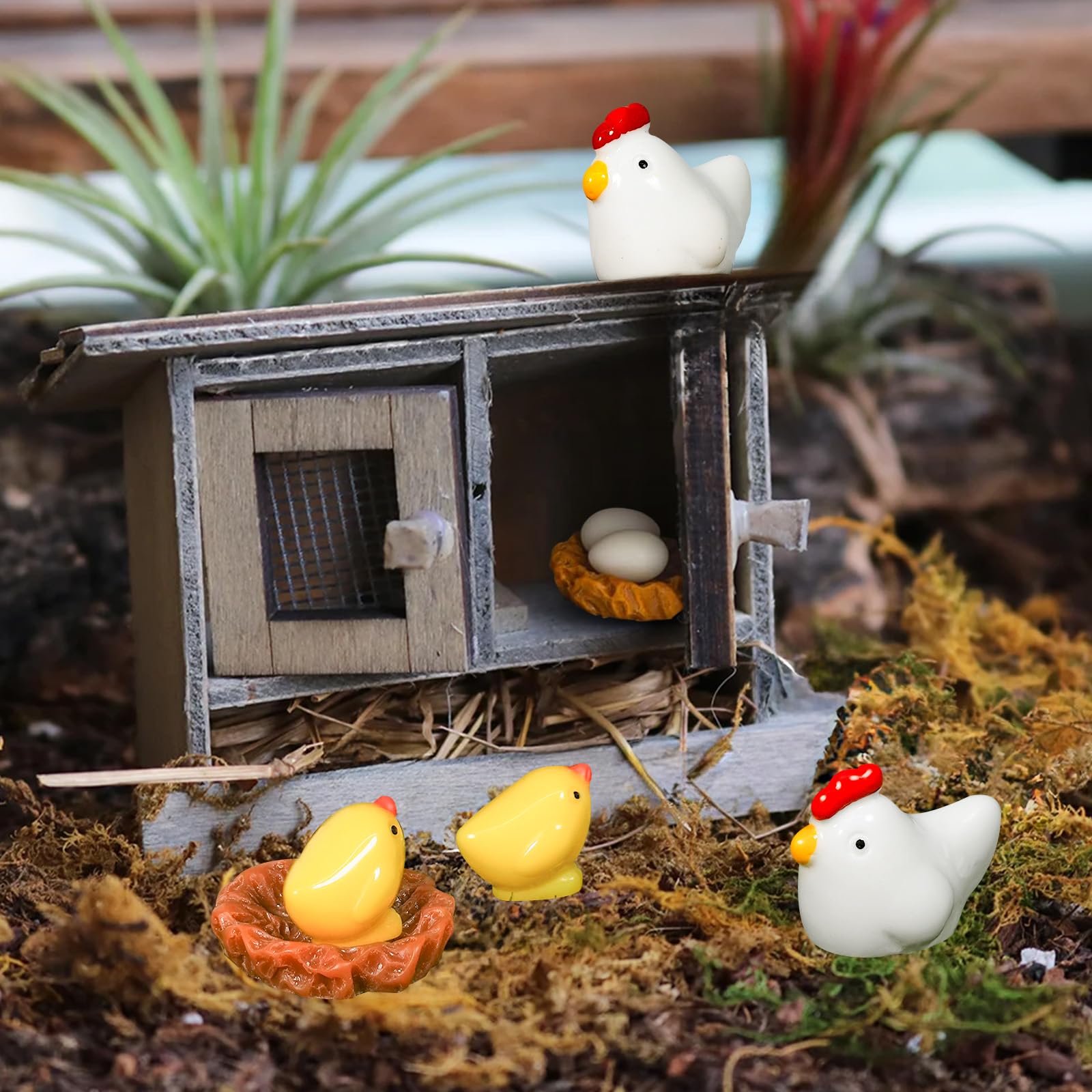Hiawbon miniature set enables DIY scene creation for personalized fairy gardens.