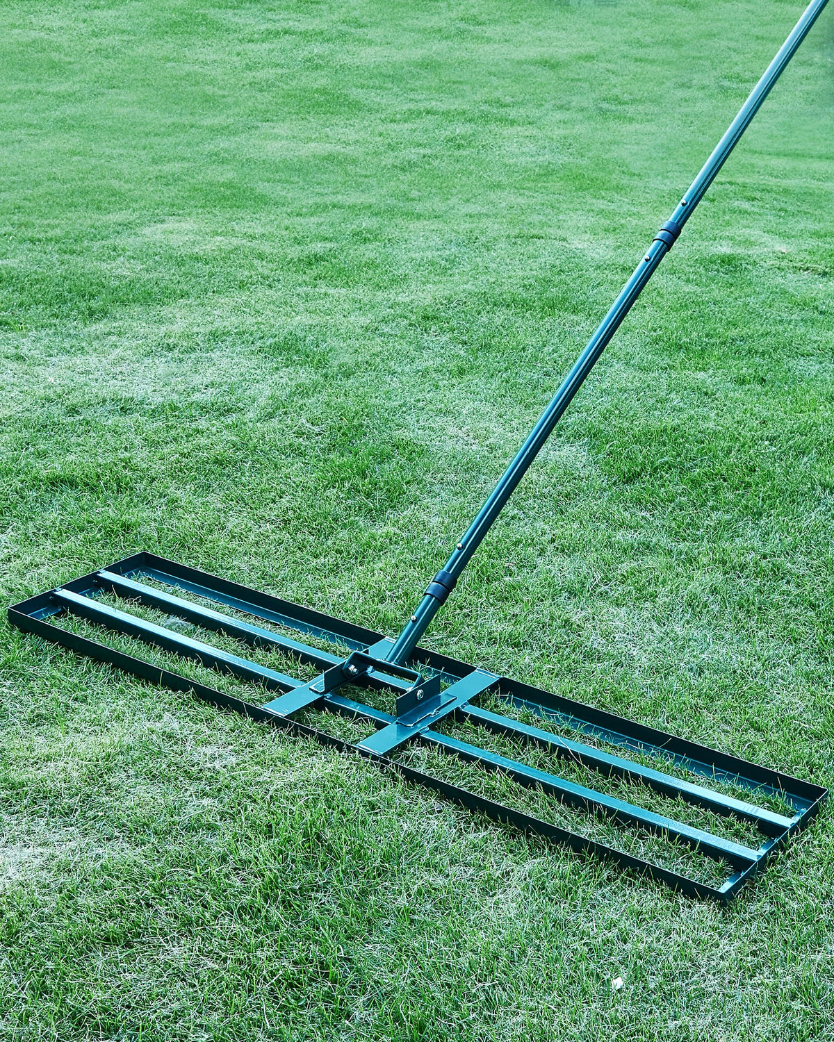 HIDALIFE lawn leveler with ground plate for even soil and smooth turf.
