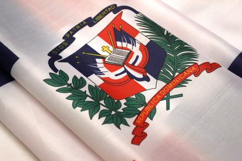 High Supply Dominican Republic flag with brass grommets ready for durable mounting