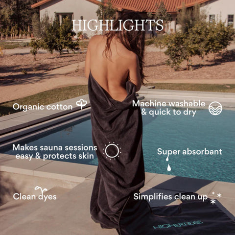HigherDOSE reusable sauna towel liner demonstrates easy washability