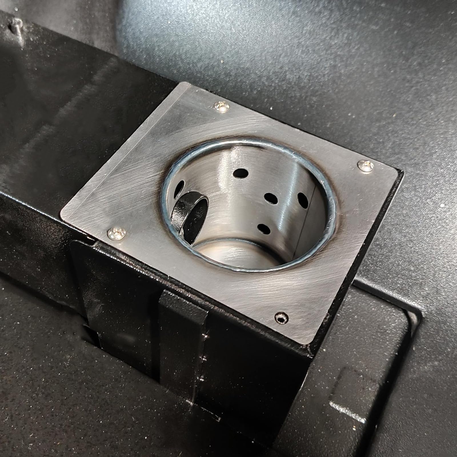 Screws included with Hisencn burn pot for quick replacement.