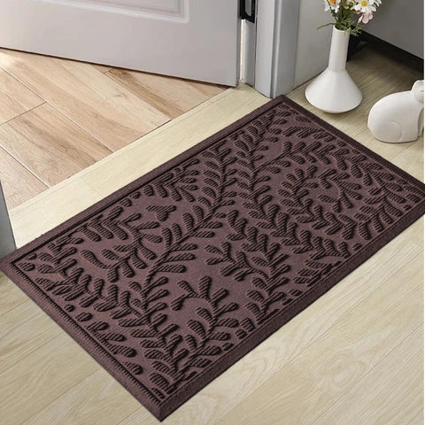 HIYARD front door mat with absorbent surface traps water and dirt outside.