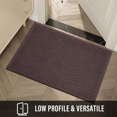 HIYARD easy-clean door mat can be vacuumed or hose rinsed
