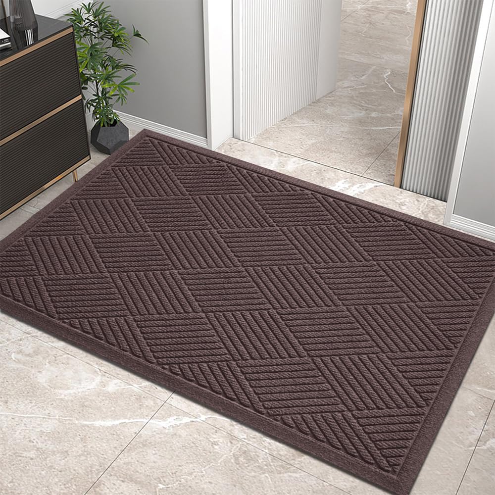 HIYARD front door mat absorbs moisture and dirt at the entrance