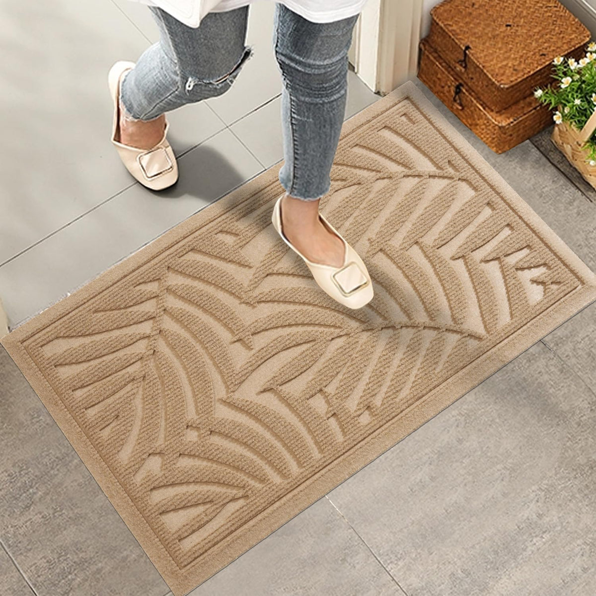 HIYARD front door mat with absorbent surface captures moisture at the doorway.