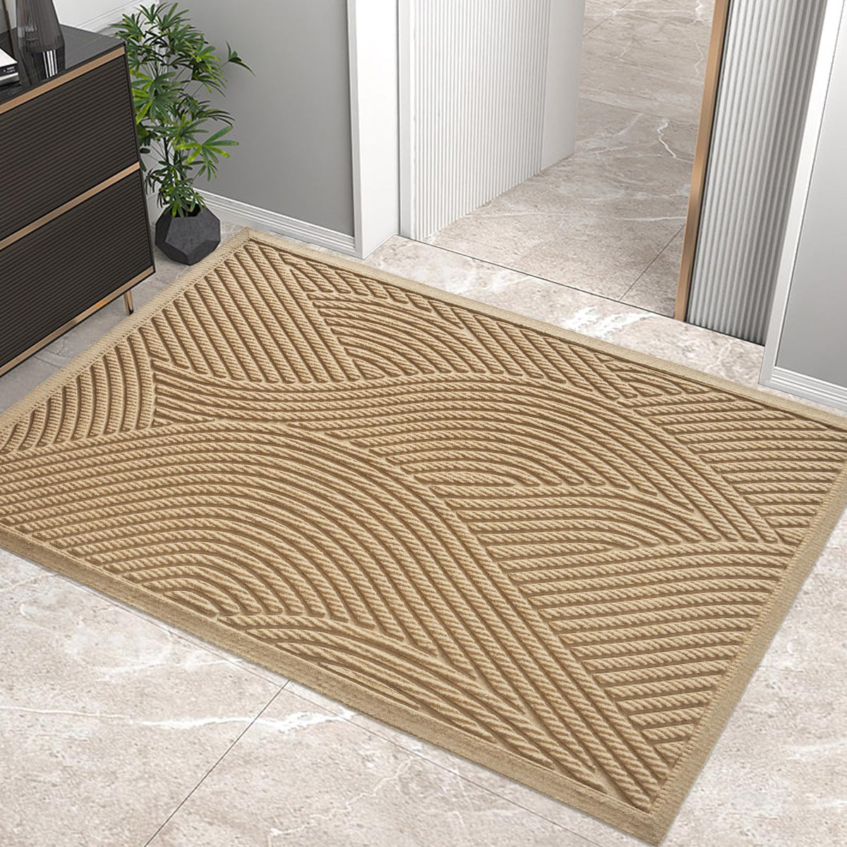 HIYARD sturdy front door mat with absorbent surface captures water and dirt, keeping entryways dry.