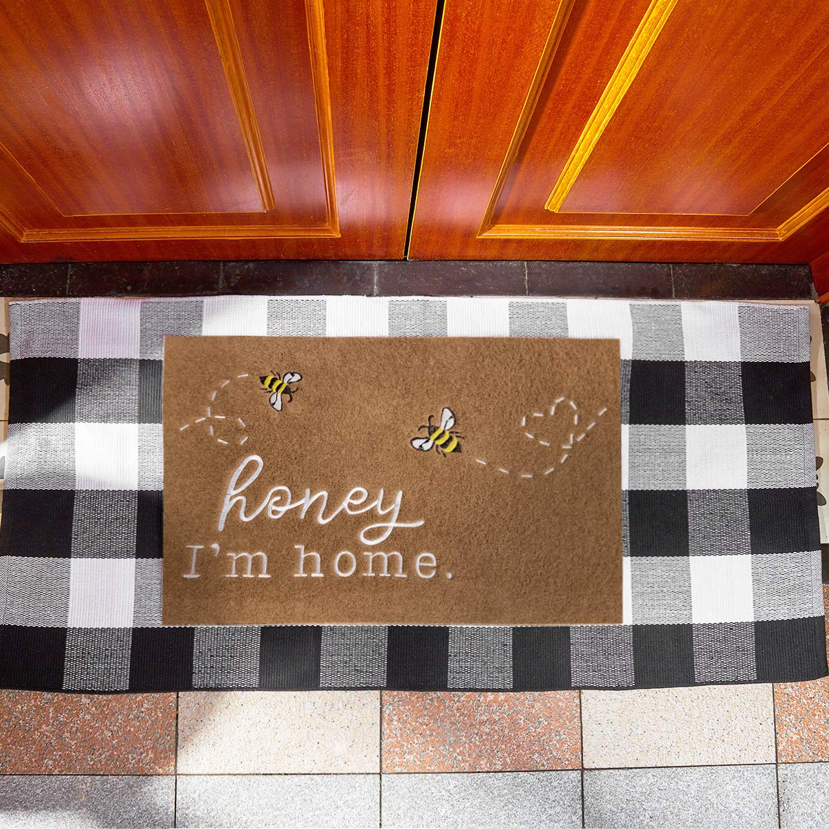 HLFMVWE door mat suitable for indoors and outdoors keeps entry tidy.
