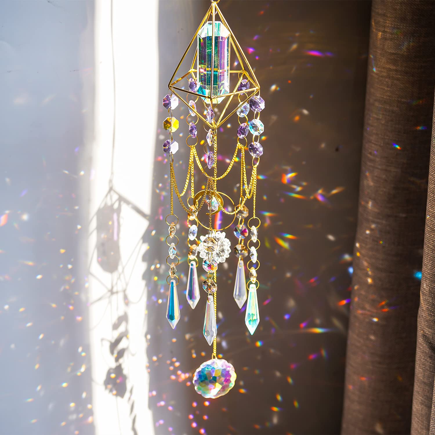 H&D Colorful Crystal Beads form lively shapes for decorative sparkle.