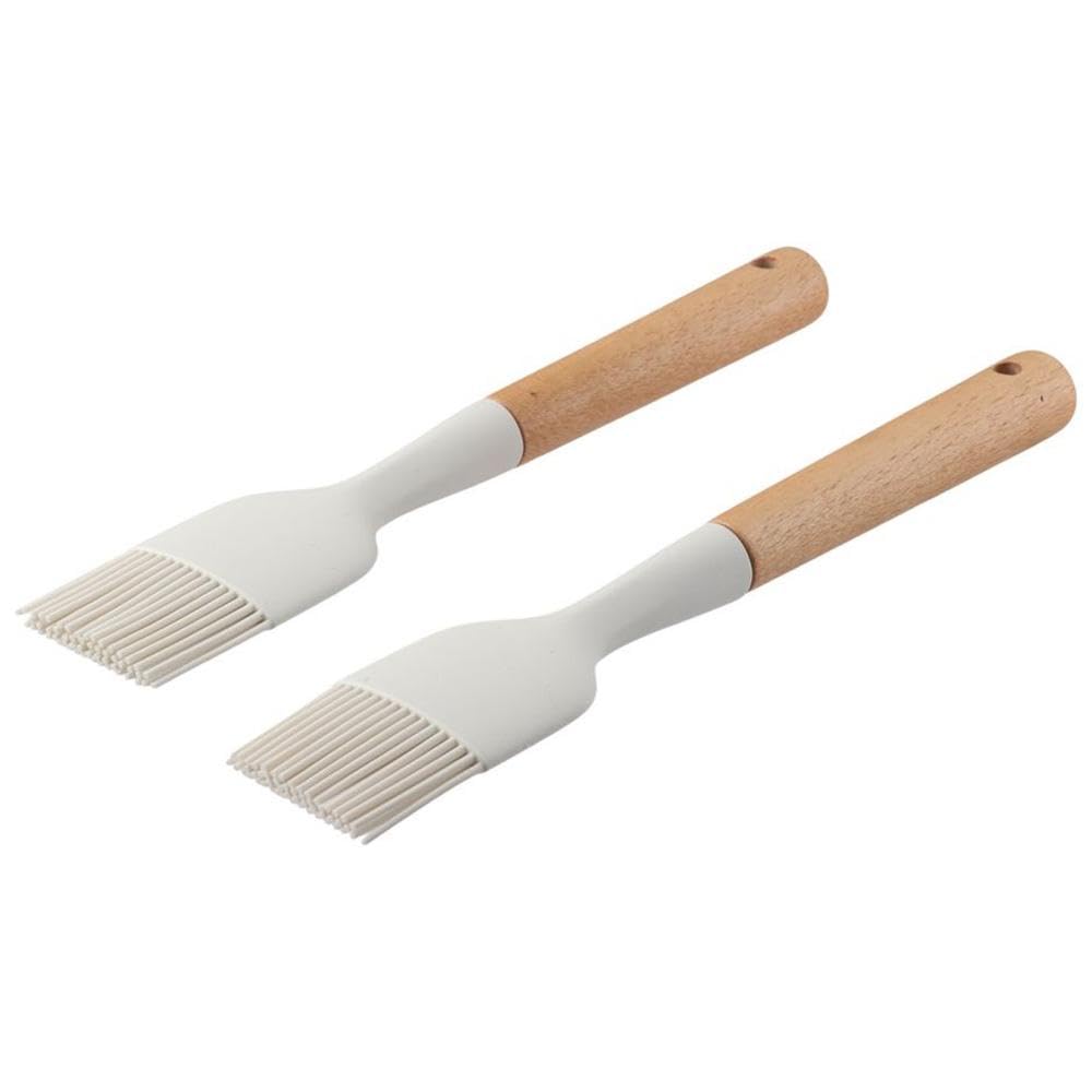 HobbyMe grilling brush with silicone tip for even marinades.