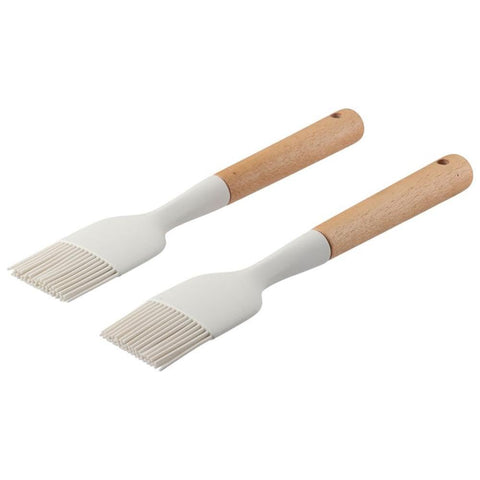 HobbyMe grilling brush with silicone tip for even marinades.