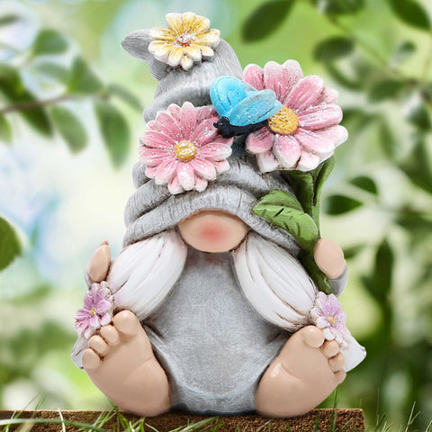 Hodao handmade resin design gnome-figures durable decorative accents.