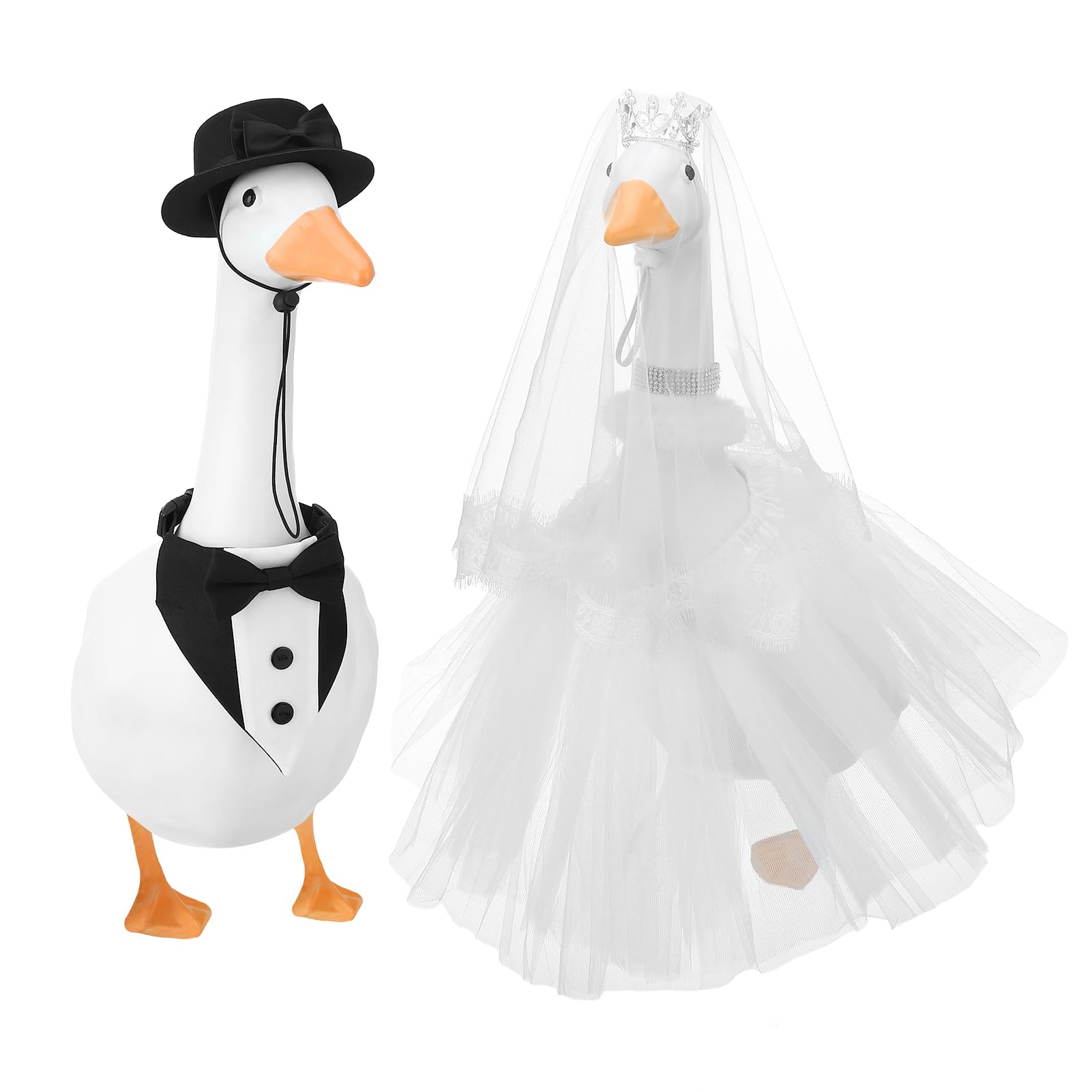 Hoemwarm gift-ready goose outfit set suitable for thoughtful occasions.