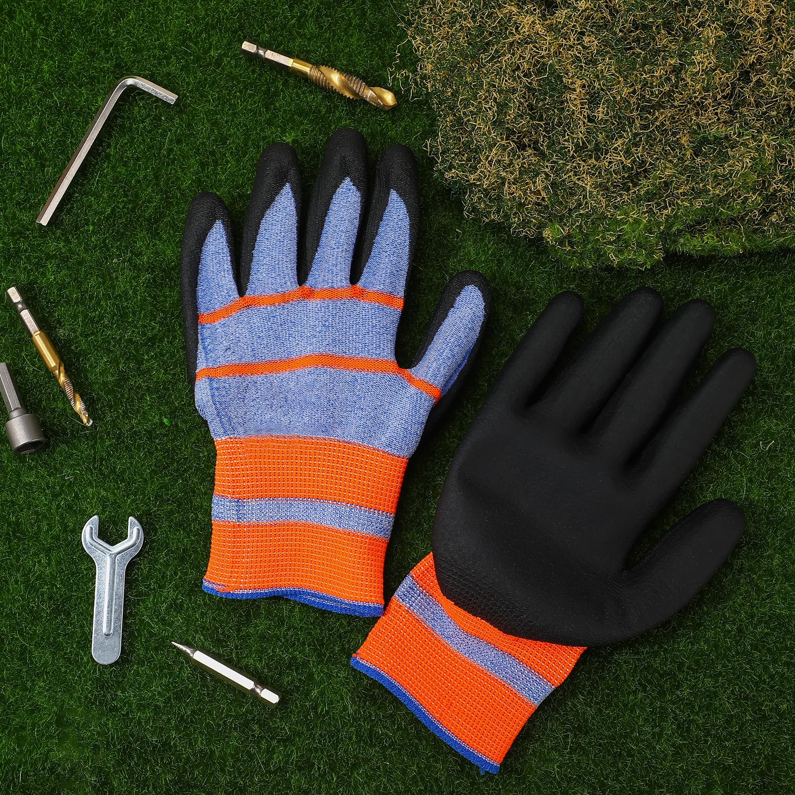 Hoemwarm thorn-proof latex coating protects fingers when handling tricky plants.