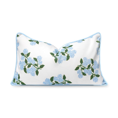 Hofdeco Premium coastal lumbar cover, front view with hydrangea pattern, ideal for indoor or outdoor spaces.