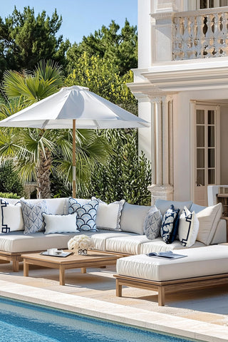 Weather-resistant fabric of Hofdeco Premium lumbar cover with scalloped edge detail.
