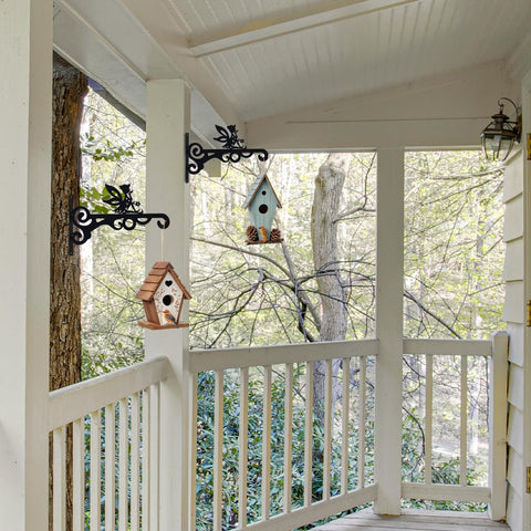 Hogardeck bird feeder hanging option for an inviting yard.