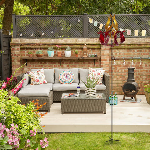 Hogardeck kinetic tulip wind spinner shows smooth 360° rotation for vibrant yard focus.