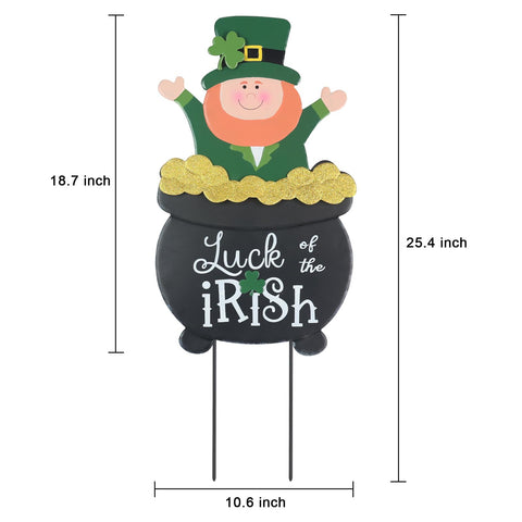 hogardeck Weather-resistant metal leprechaun withstands outdoor conditions year-round.