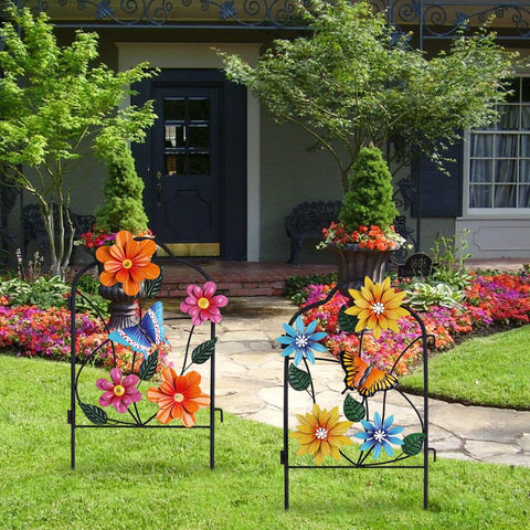 Hogardeck stake features weather-resistant outdoor paint for year-round display.