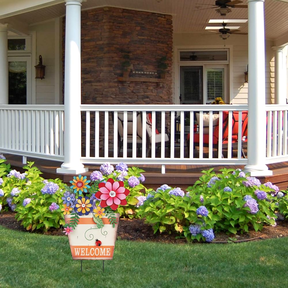hogardeck weather-resistant outdoor stake with hand-painted finish.