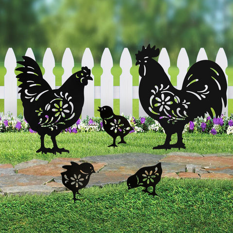 Hokfirm metal chicken rooster decor enhances curb appeal in the garden.