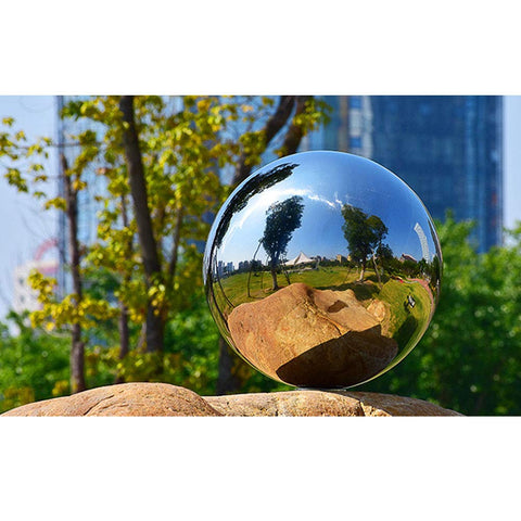 HomDSim indoor-outdoor decor piece suitable for gardens and living spaces.