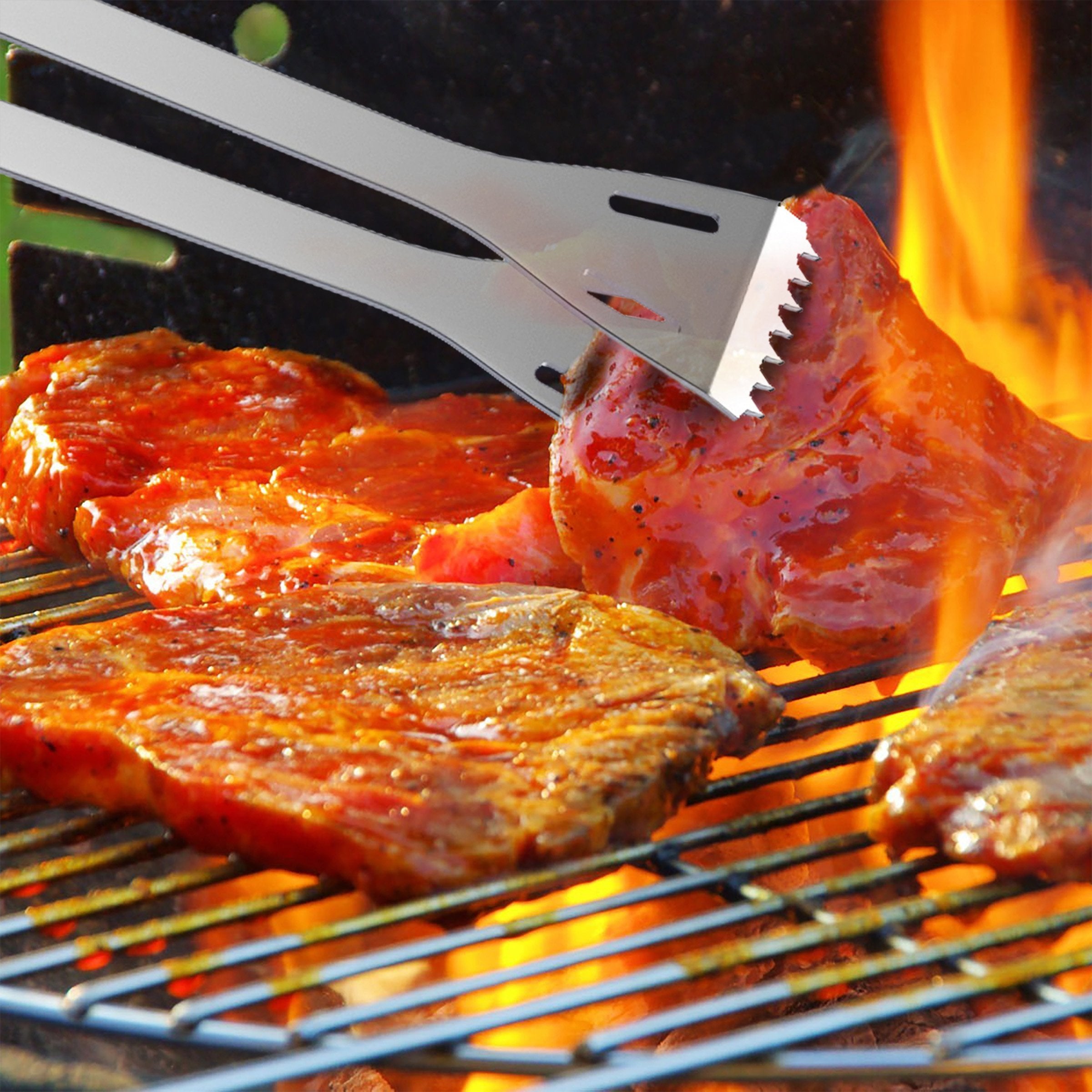 Home-Complete grill brush to clean grates between cooks