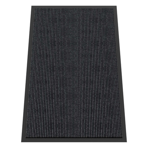 HOMEK door mat with deep grooves captures dirt and moisture at the entry.