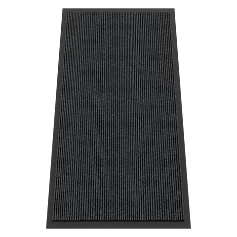 HOMEK indoor outdoor door mat demonstrates dirt capture for a cleaner entry.