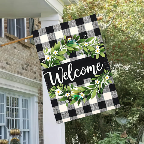 HOMETITUTE easy hanging sleeve flag simplifies seasonal yard decorating.