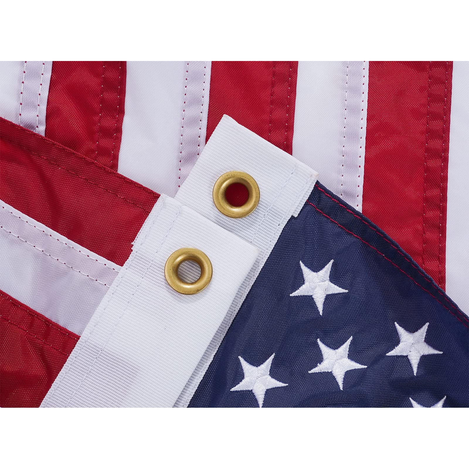 Homissor flag uses outdoor-ready fabric for all-weather performance.