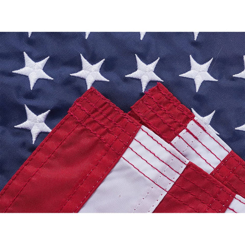 Homissor flag withstands wind for reliable outdoor display.