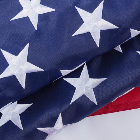 Homissor 300D nylon flag resists wind and sun exposure.
