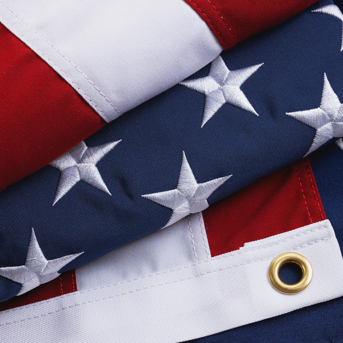 Homissor USA flag 3x5ft front view ideal for outdoor display.