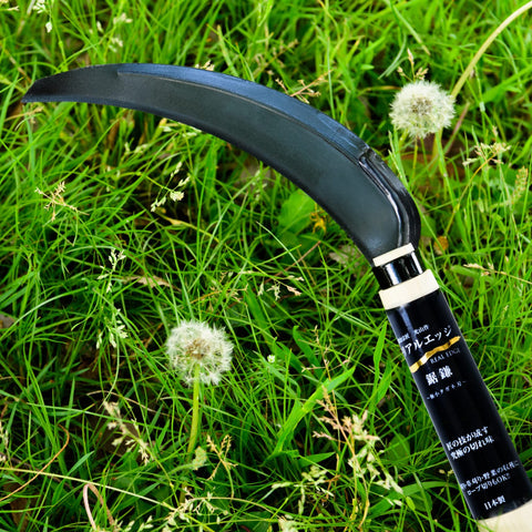 HONEN real edge saw-sickle cutting rope during field work
