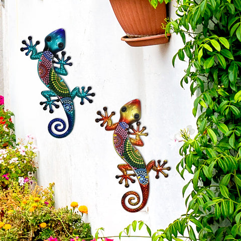 HONGLAND gecko wall decor pair adds playful focal point to fences.