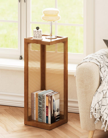 Hongsane compact side table for coffee or lamp.
