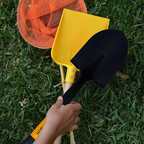 HORIJUNKE lightweight yet sturdy shovel handles soil and compost with ease.