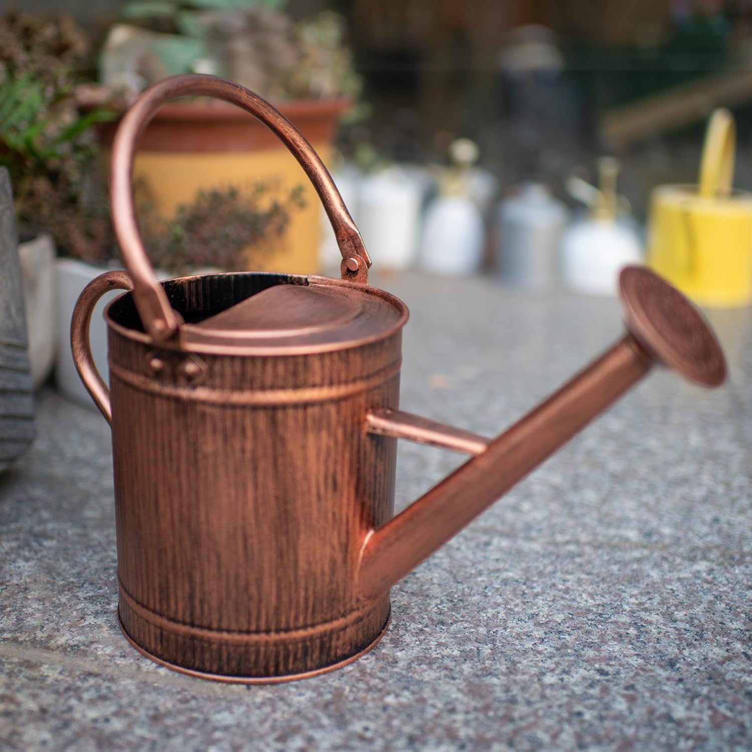 HORTICAN ergonomic handle provides a comfortable, secure grip during watering.