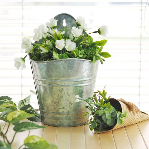 Hosley planter ideal for floral arrangements and succulents.