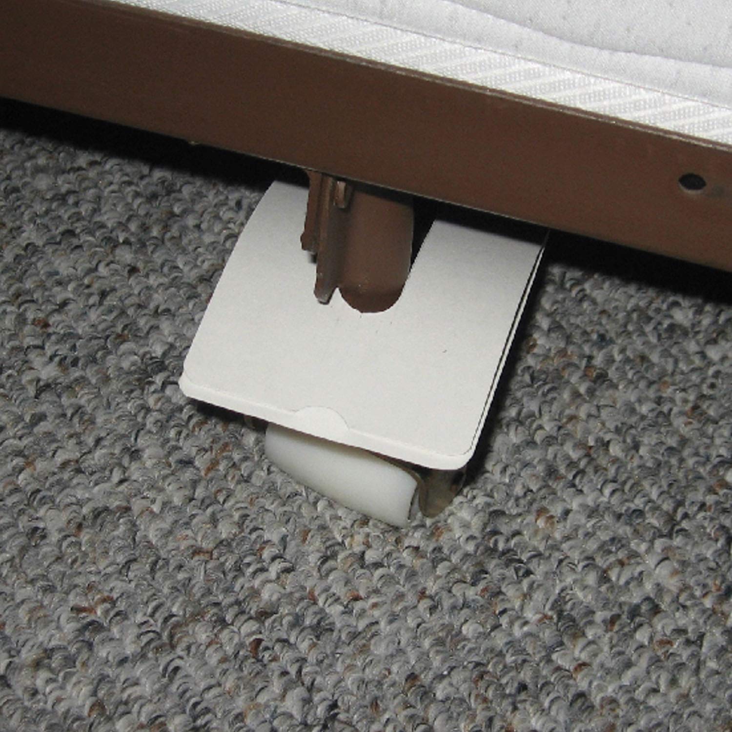 HOT SHOT bed bug glue trap on furniture legs to spot hideouts