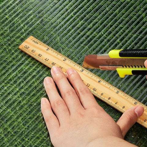 Hotop waterproof panels withstand rain and outdoor conditions for year-round use.