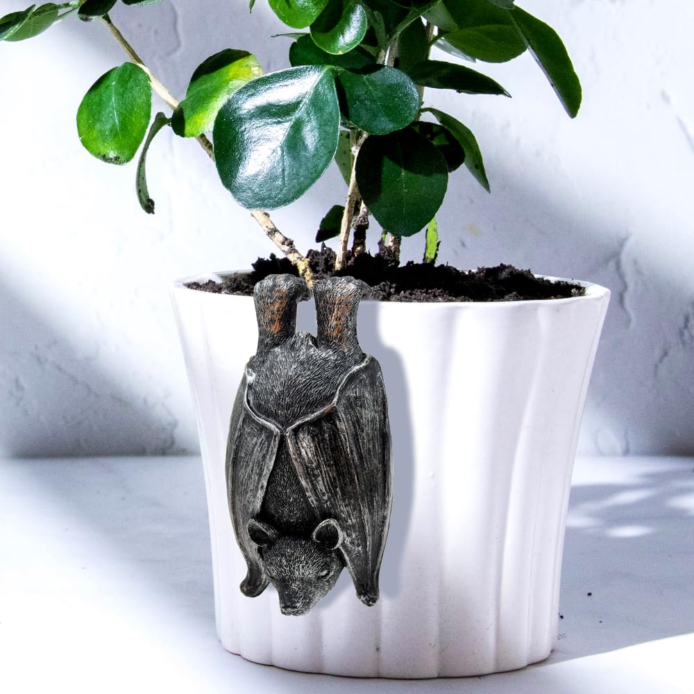 HPMAISON bat flowerpot-hanger designed for multiple pot shapes and sizes.
