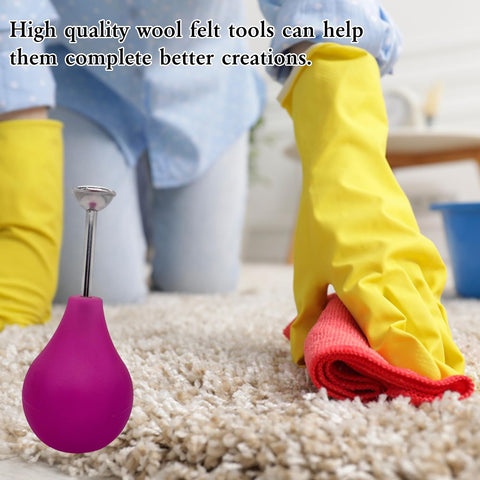 Huaerle compact ball design fits easily for portable wet felting.