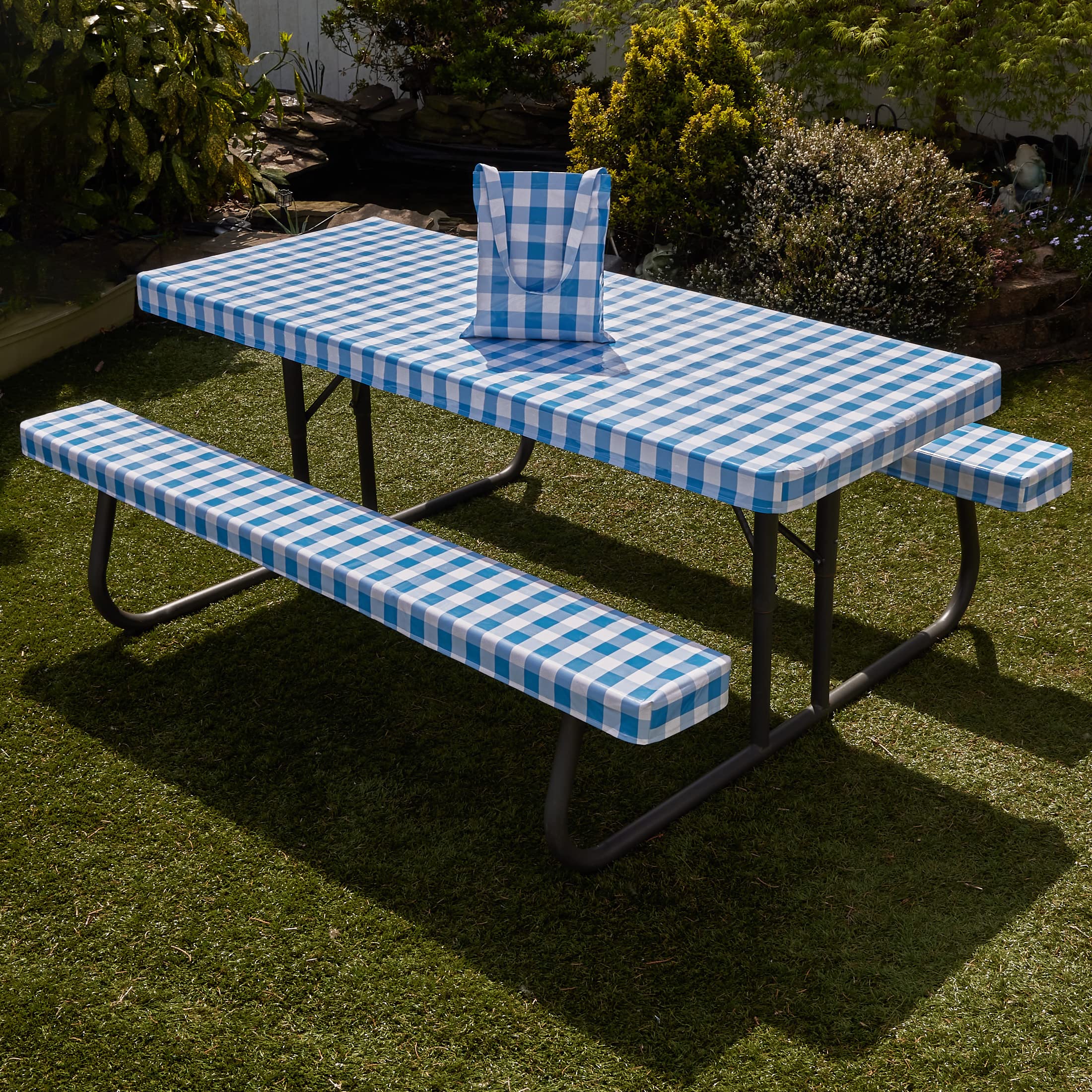 Hudson Comfort waterproof table cover keeps outdoor meals dry