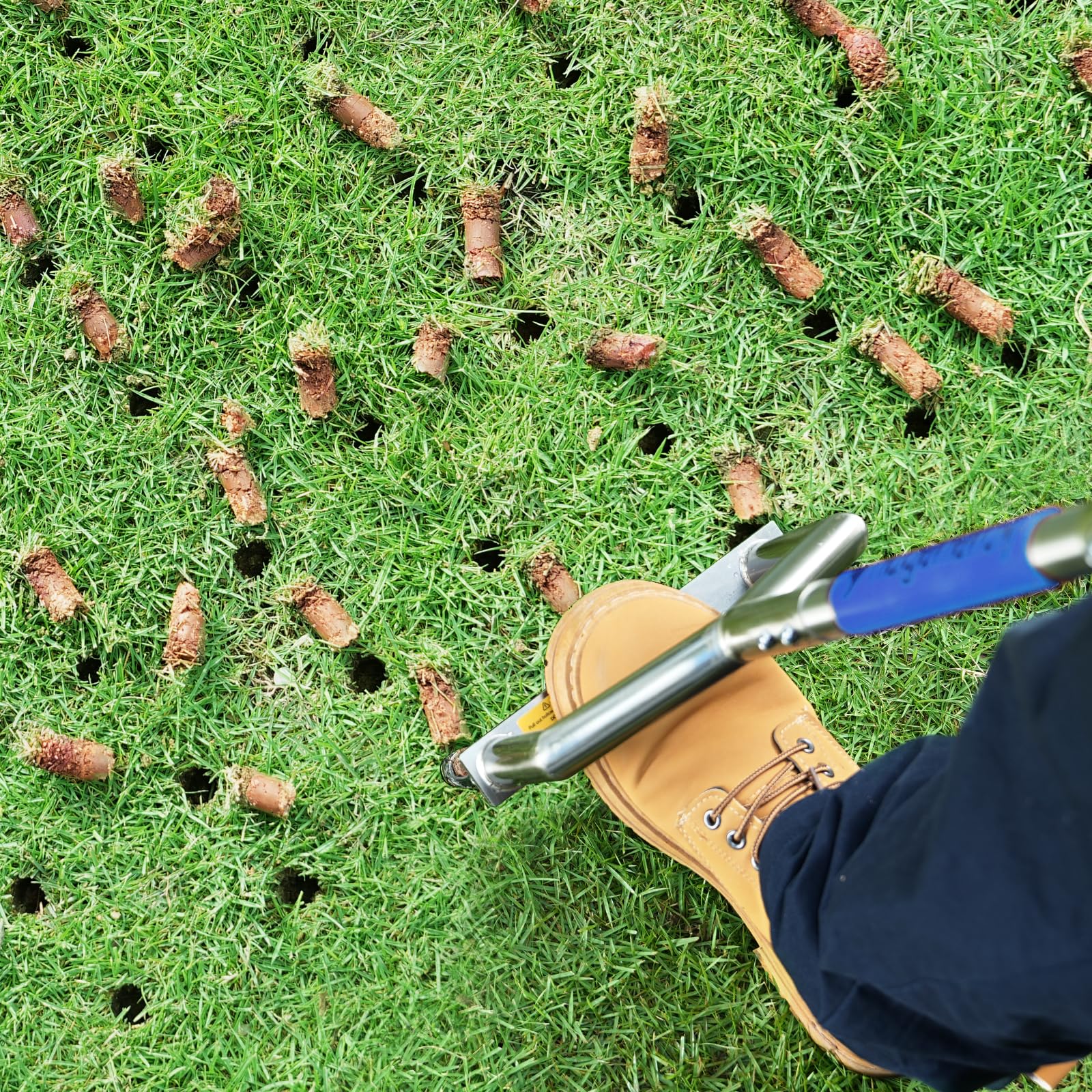 hugeneroy replaceable hollow tines aerator ensures durable lawn cores